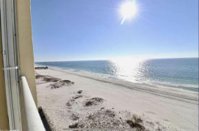 Spring Break Deal! - Beachfront Prime Location!